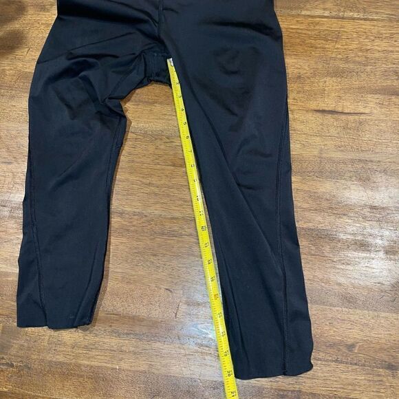 Athleta Sonic Capri Reflective Waist Black Sz M - Picture 9 of 9
